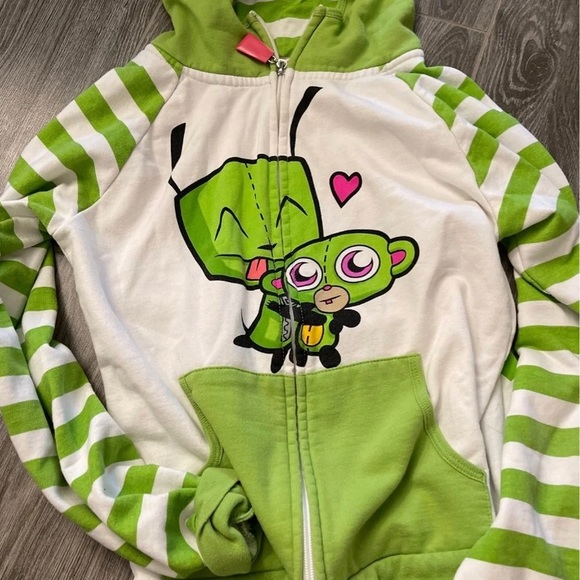 DONT BUY! Looking for these hoodies - Picture 2 of 5